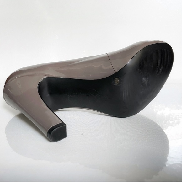 NWOB Jessica Simpson Taupe Patent Pumps Size 8.5B – 4" High Heel Platform Shoes - Picture 5 of 7